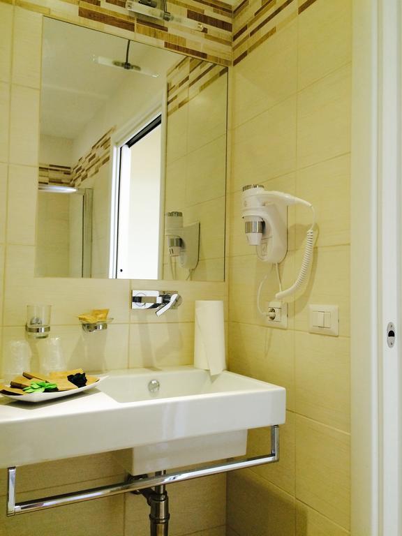 Serventi Longhi Rooms Roma Quarto foto