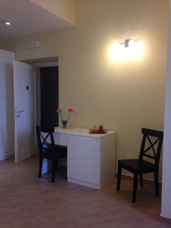 Serventi Longhi Rooms Roma Exterior foto