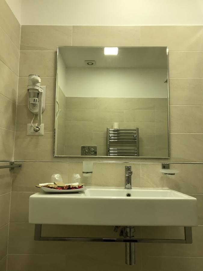 Serventi Longhi Rooms Roma Exterior foto