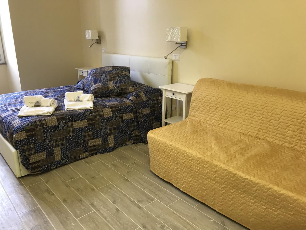 Serventi Longhi Rooms Roma Exterior foto