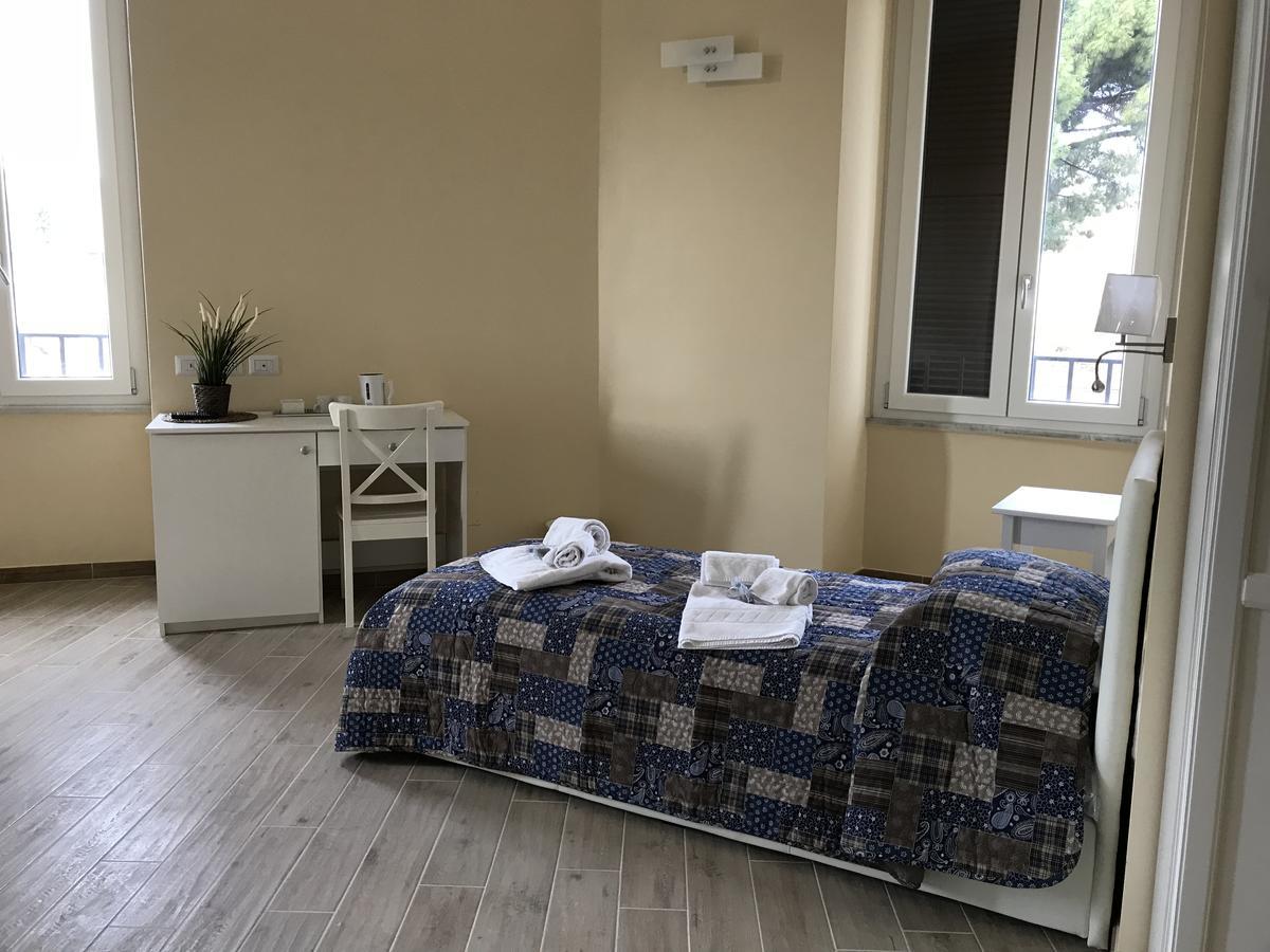Serventi Longhi Rooms Roma Exterior foto