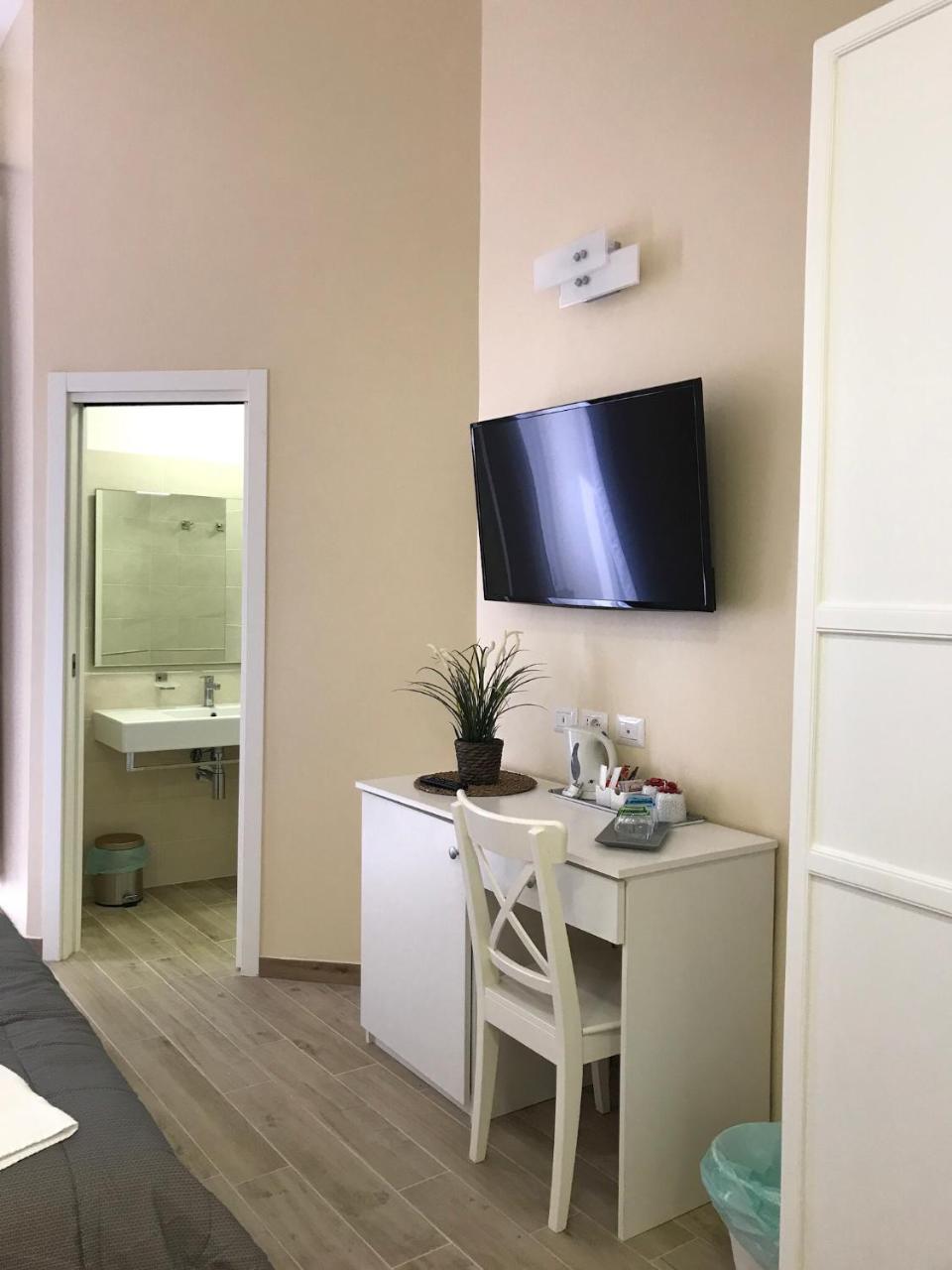 Serventi Longhi Rooms Roma Exterior foto